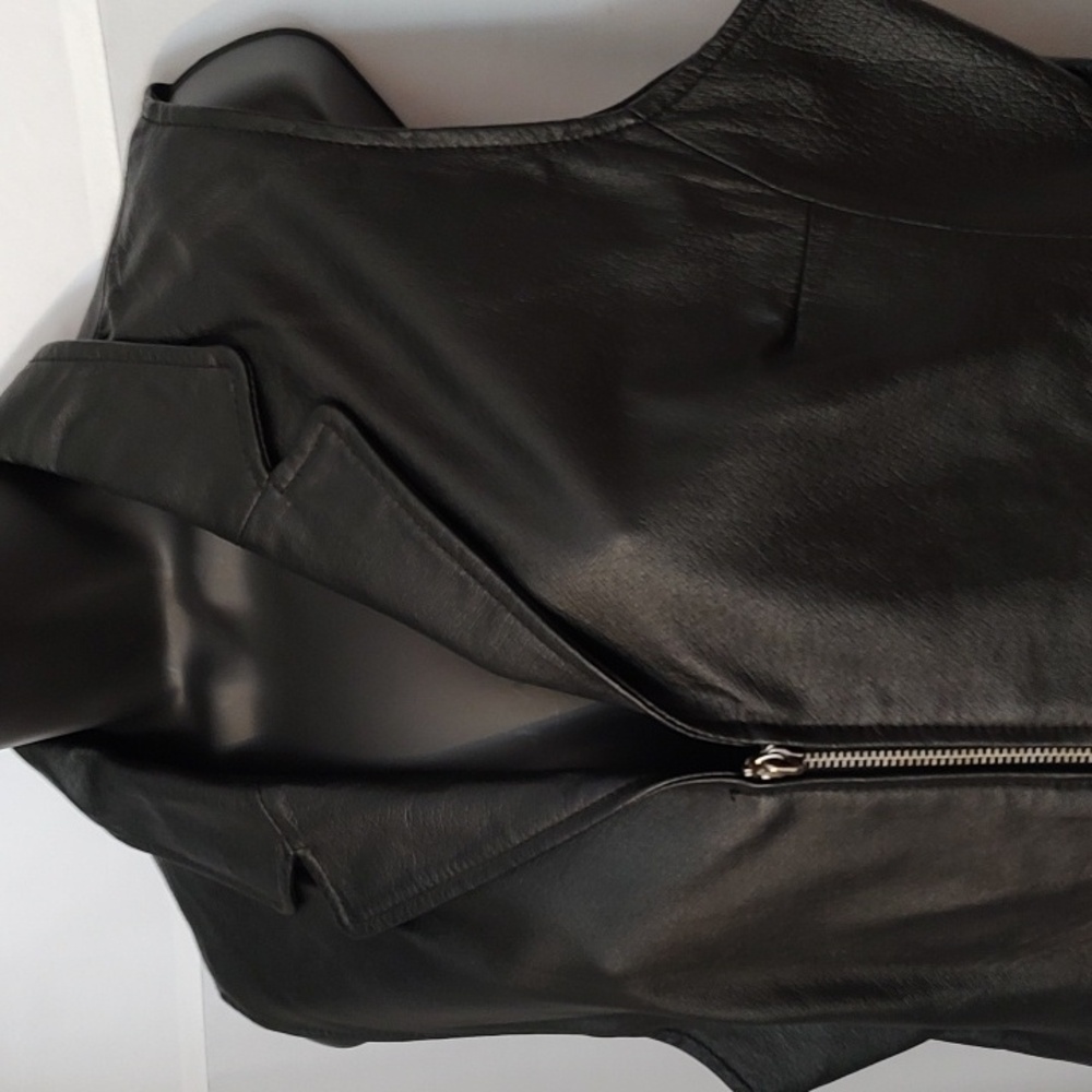 Women's black leather biker vest by 'Bikers Dream Apparel'. Size L - Picture 3 of 8